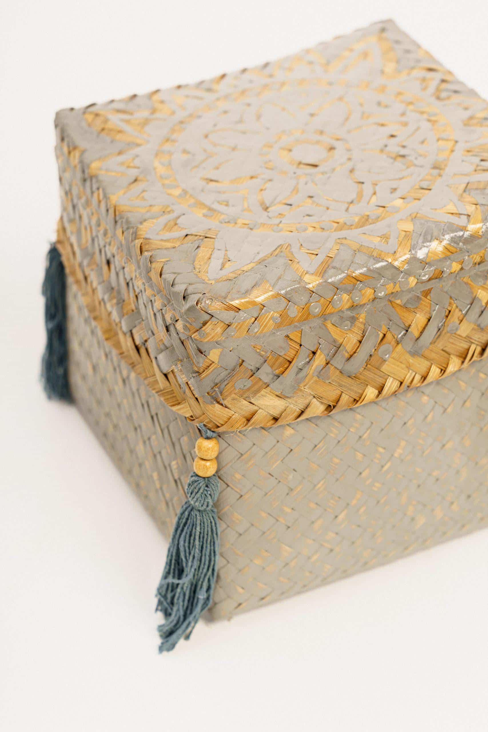 exquisite rattan organizer