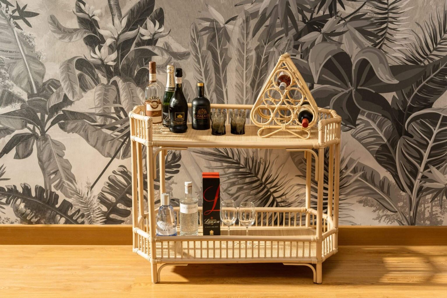 7 Cool Ways to Create a Chic Home Bar with Rattan Bar Furniture